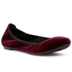 Born Shoes Burgundy Rozalee Velvet Ballet Flat 8M